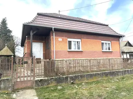 Eladó családi ház, Mohora 4 szoba 120 m² 29.9 M Ft