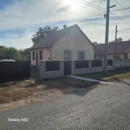 Eladó családi ház, Őrhalom 2+1 szoba 90 m² 25.9 M Ft