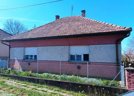 Eladó családi ház, Perőcsény 2 szoba 100 m² 37.5 M Ft