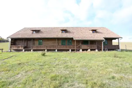 Eladó családi ház, Szokolya 5 szoba 360 m² 169 M Ft