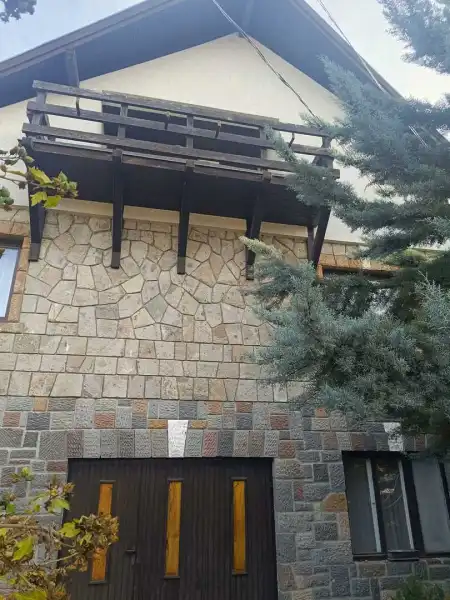 Eladó családi ház, Visegrád 6 szoba 358 m² 139 M Ft