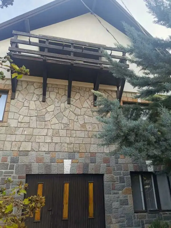 Eladó családi ház, Visegrád 6 szoba 358 m² 139 M Ft
