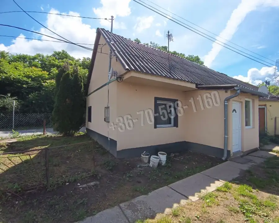 eladó téglalakás, Vác