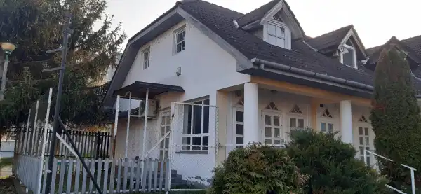 Eladó üzlet, Rétság 1 szoba 64 m² 24.9 M Ft